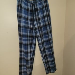 Cuddl Duds mens Large pajama.  SOFT,Roomy side pockets never worn.